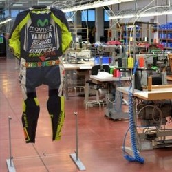 Baju Balap Rossi untuk Mengenang Simoncelli Laku Rp 390 Juta