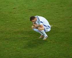 Bosnia-Herzegovina Tersingkir, Dzeko Teringat Gol yang Dianulir Wasit