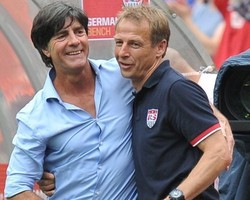 Klinsmann Sejenak Kesampingkan Persahabatannya dengan Loew