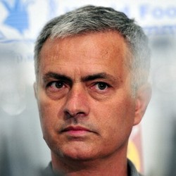 Mourinho: Kompetisi Akan Kian Sulit, tapi Chelsea Ingin Juara