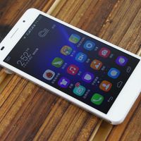 Huawei Honor 6 Tantang Galaxy S5