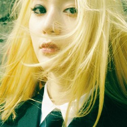 Comeback, Krystal f(x) Seksi Bergaya Gothic di Teaser Foto