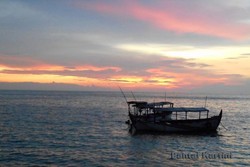 Akhir Pekan Asyik di Pantai Kartini, Jepara