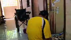 Penjaja Kopi di Kursi Roda yang Impikan Presiden Peduli Pendidikan Tinggi