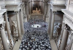 Foto Selfie Orang Sedunia Ada di Paris