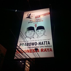 Baliho Piye Kabare Bergambar Soeharto Dukung Prabowo-Hatta Nongol di Depok