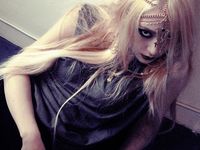 Krystal Tampil Gothic dan Seksi di Foto Teaser Comeback f(x)