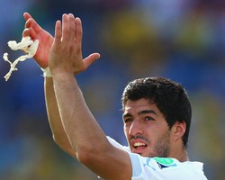 Uruguay Akan Banding Hukuman Suarez