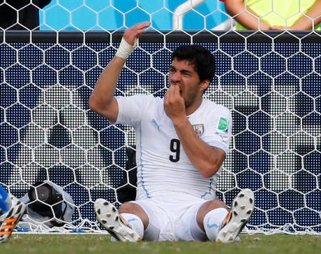 Cetak Rekor Skorsing Terlama Atas Nama Suarez, Ini Komentar FIFA