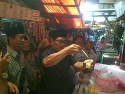 Sidak ke Pasar Cihaurgeulis, Ridwan Kamil Temukan Mi Berformalin