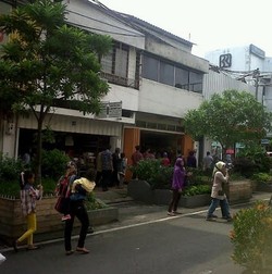 Aktivitas Bisnis di Seputaran Kings Kembali Menggeliat