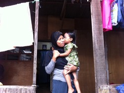 Bertekad Terus Mengajar Ngaji Anak-anak Pemulung, Ibu Nung Seorang Mualaf