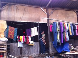 Mengajar Anak-anak Pemulung, Ibu Nung Bercita-cita Ingin Bangun PAUD