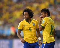 Upaya Menghentikan Poros Neymar-Marcelo