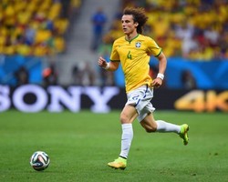 Alami Nyeri Punggung, David Luiz Diragukan Tampil Kontra Chile