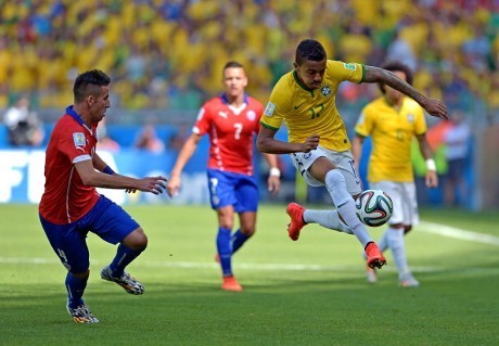 Brasil Susah Payah Singkirkan Chile Lewat Adu Penalti