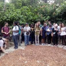 Asyiknya Berwisata di Kampung Coklat