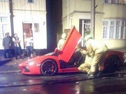 Deretan Mobil Super Milik Remaja Ini Dibakar Orang Tak Dikenal