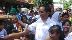 Jokowi Tepis Isu Miring Saat Kampanye di Surabaya