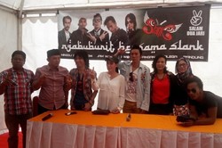 Salam Dua Jari, Slank Ajak Warga Bandung Ngabuburit Sore Ini