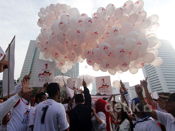 Pendukung Prabowo-Hatta Gelar Pawai Ramadan