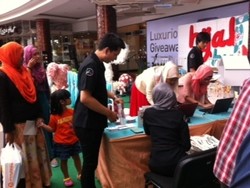 Meski Puasa, Hijabers Bandung Padati Booth Hijab Hunt di Trans Studio Mall
