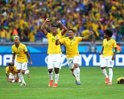 Scolari Tak Ambil Pusing Willian dan Hulk Gagal Penalti