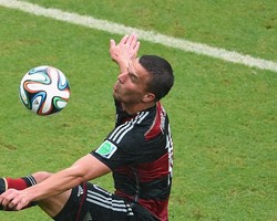 Lawan Aljazair, Jerman Kehilangan Podolski