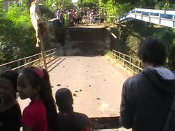 Jembatan Peninggalan Belanda di Probolinggo Ambruk, Warga Kebingungan