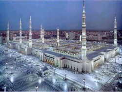 2 Imam Madinah Pimpin Salat Tarawih di Tenggarong Kutai Kartanegara