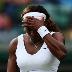 Sharapova Belum Kehilangan Set, Serena Tumbang