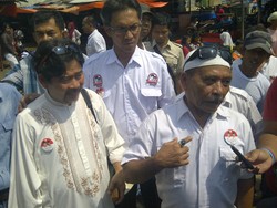 Fadli Zon dan Komedian Haji Bolot Blusukan ke Pasar Parung