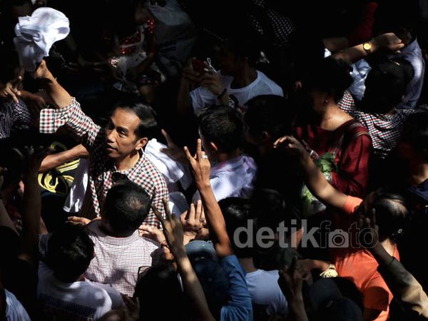Jokowi Kunjungi Pasar Kebayoran Lama