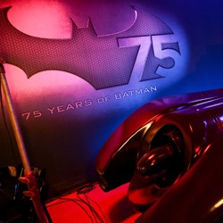Batman Ultah ke-75, Warner Bros Gelar Tur VIP di Studio
