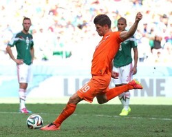 Robben pada Huntelaar yang Sempat Ragu: Kamu Mau Ambil Penalti Ini?