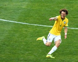 FIFA Pastikan Gol Pertama Brasil ke Chile Milik David Luiz