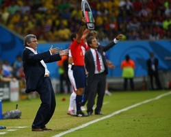 Nilai Laga Berjalan Seimbang, Fernando Santos Akui Yunani Kurang Tajam