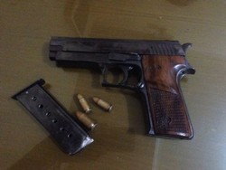 Polisi Bekuk Dua Pemilik Pistol FN dan Airgun yang dibeli dari Oknum TNI