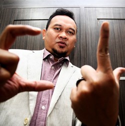 Yuk, Kenal Lebih Dekat dengan Cak Lontong!
