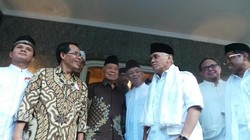 Hatta Buka Bersama di Kediaman Probosutedjo