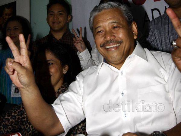 Hayono Isman Dukung Jokowi-JK Hayono Isman Dukung Jokowi-JK