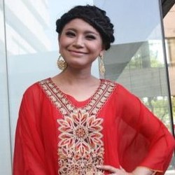 Rossa Ingin Punya Anak Perempuan