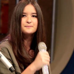 Stephanie Poetry Dougherty Tak Hanya Ingin Dikenal sebagai Anak Seleb