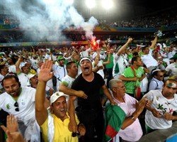 Suporter Berulah, Aljazair Didenda FIFA