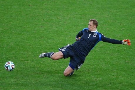 Schuerrle Puji Neuer Setinggi Langit