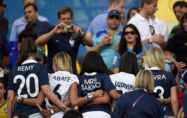 Mrs. Les Bleus Eksis di Brasil