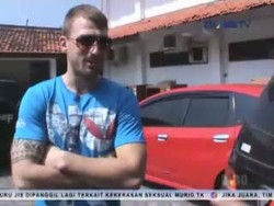 Sergei Litvinov Dideportasi ke Negara Asalnya