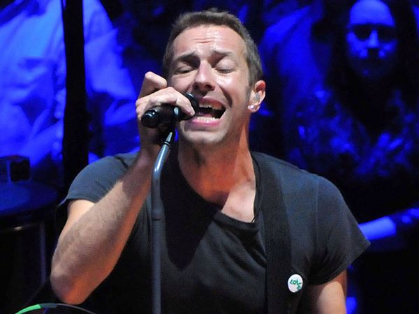 Nyanyi Bareng Coldplay di Royal Albert Hall