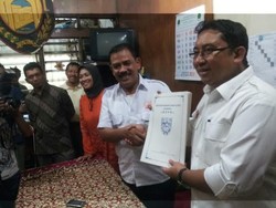 Kunjungi Pasar Klewer Solo, Fadli Zon Terima Aspirasi Politik Pedagang