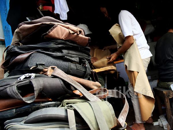 Bulan Puasa, Reparasi Tas dan Sepatu Banjir Orderan